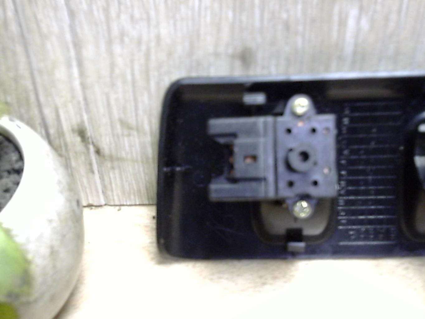 Interrupteur de leve vitre ROVER 200 2 Essence - 1