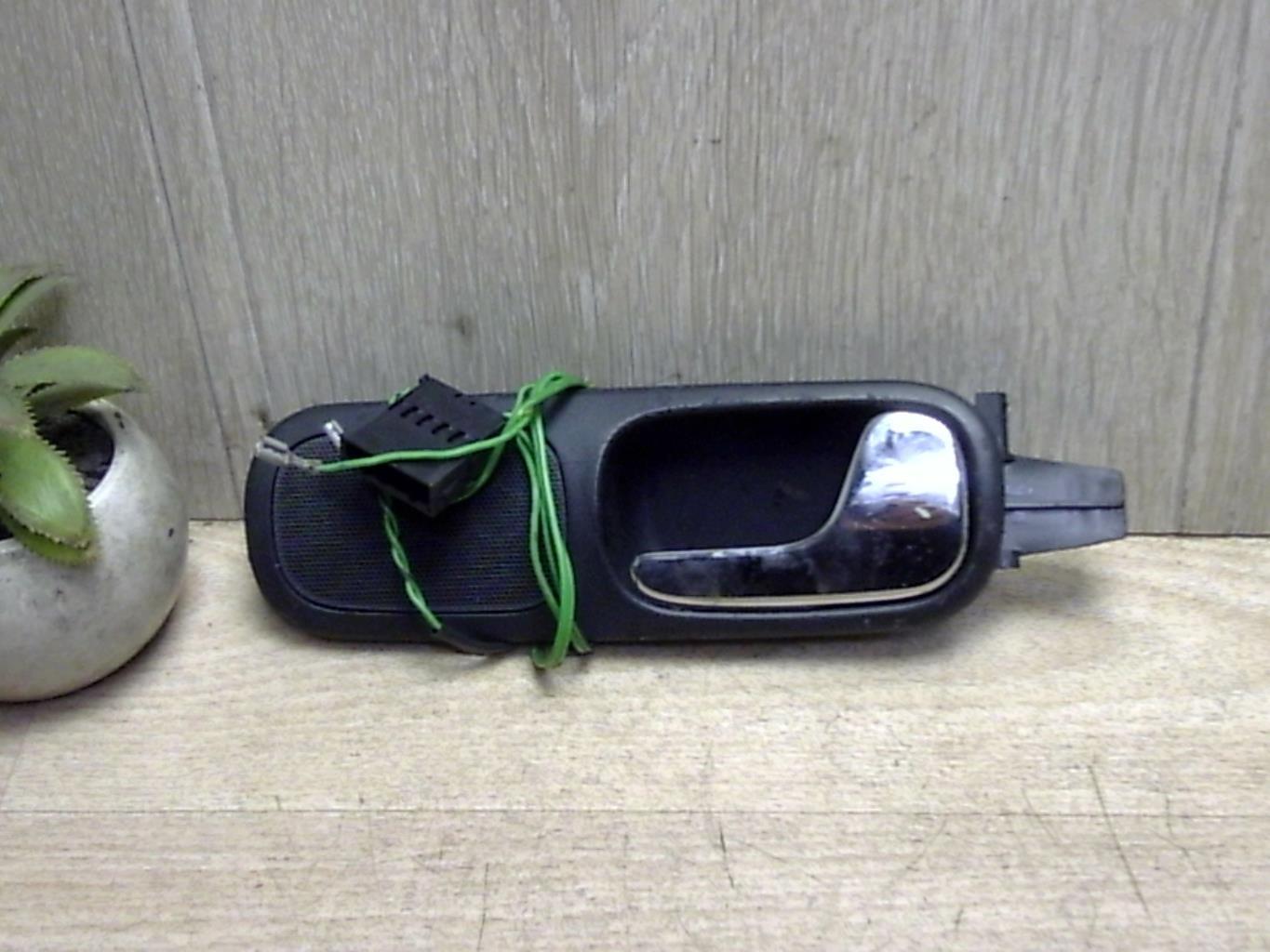 Poignee interieur avant droit AUDI A3 1 PHASE 1 Essence - 1