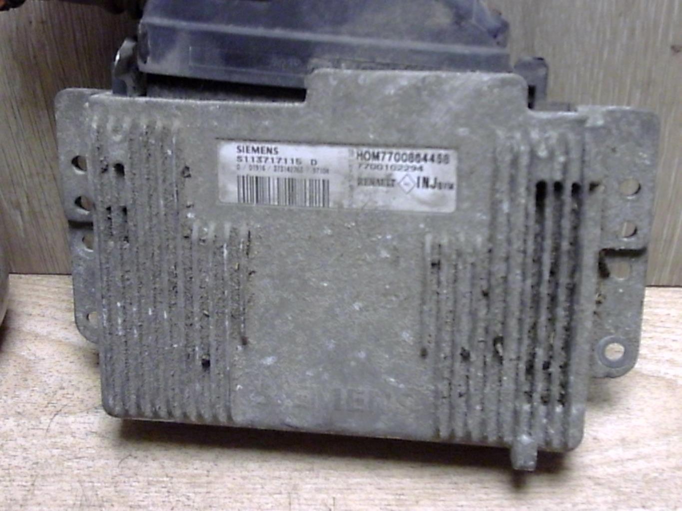 Calculateur RENAULT LAGUNA 1 PHASE 1 Essence - 1