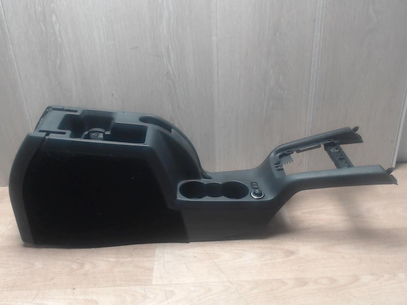 Console central (interieur plastique) SKODA OCTAVIA 2 PHASE 1 Diesel - 1