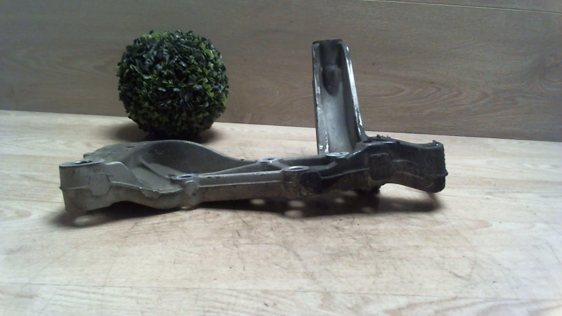 Support moteur droit SKODA OCTAVIA 2 PHASE 1 Diesel - 1