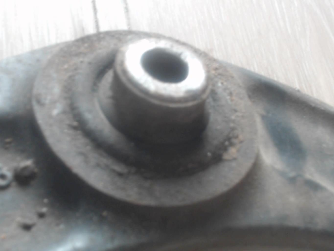 Triangle avant gauche PEUGEOT 308 1 PHASE 1 Diesel - 1