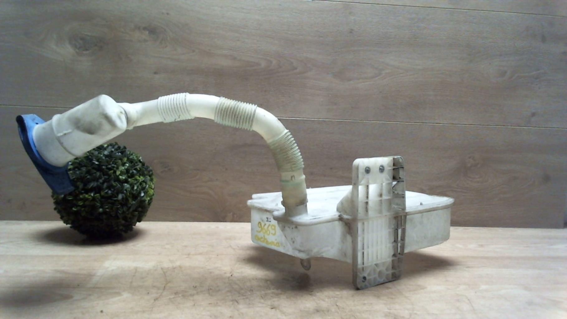 Vase de lave glace SKODA OCTAVIA 2 PHASE 1 Diesel - 1