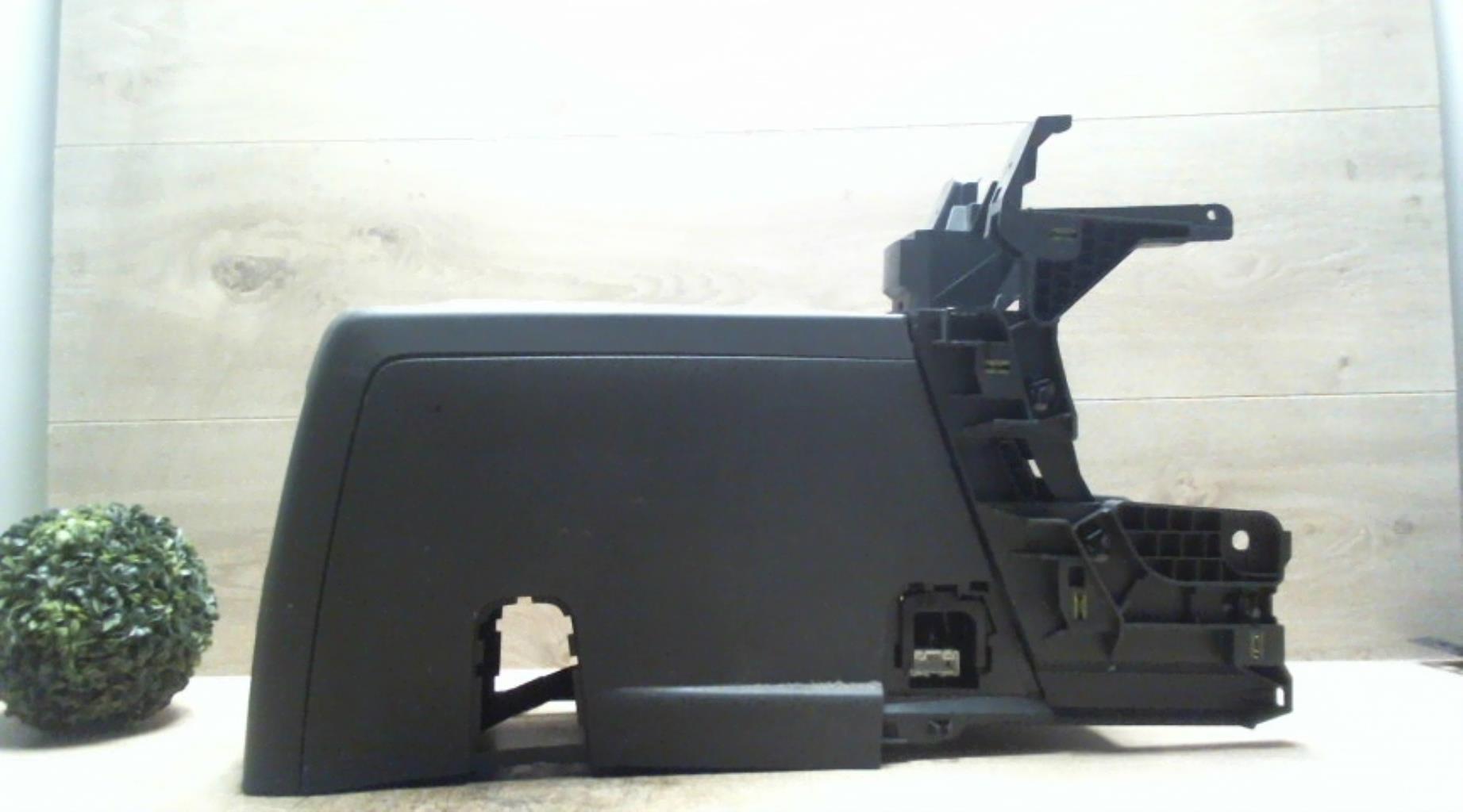 Console central (interieur plastique) PEUGEOT 5008 1 PHASE 1 Diesel - 1