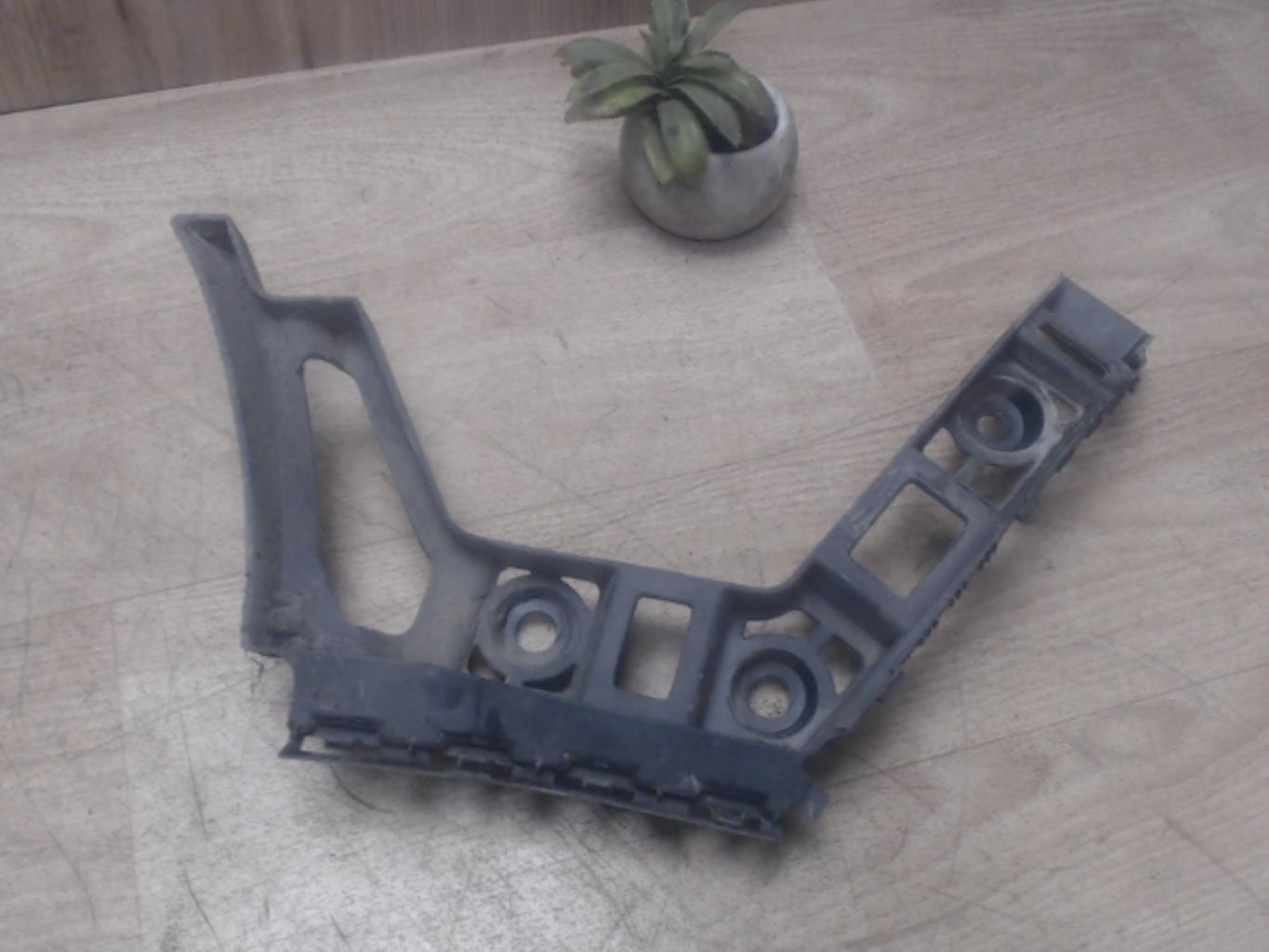 Support de pare chocs arriere VOLKSWAGEN GOLF 6 Diesel - 1