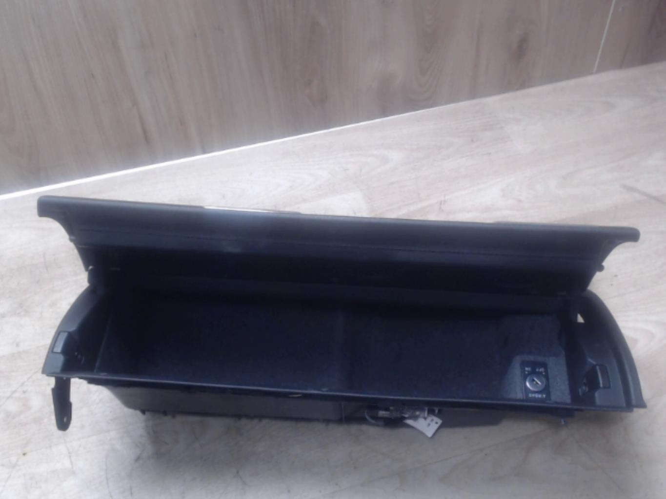 Boite a gants AUDI TT 1 COUPE Essence - 1