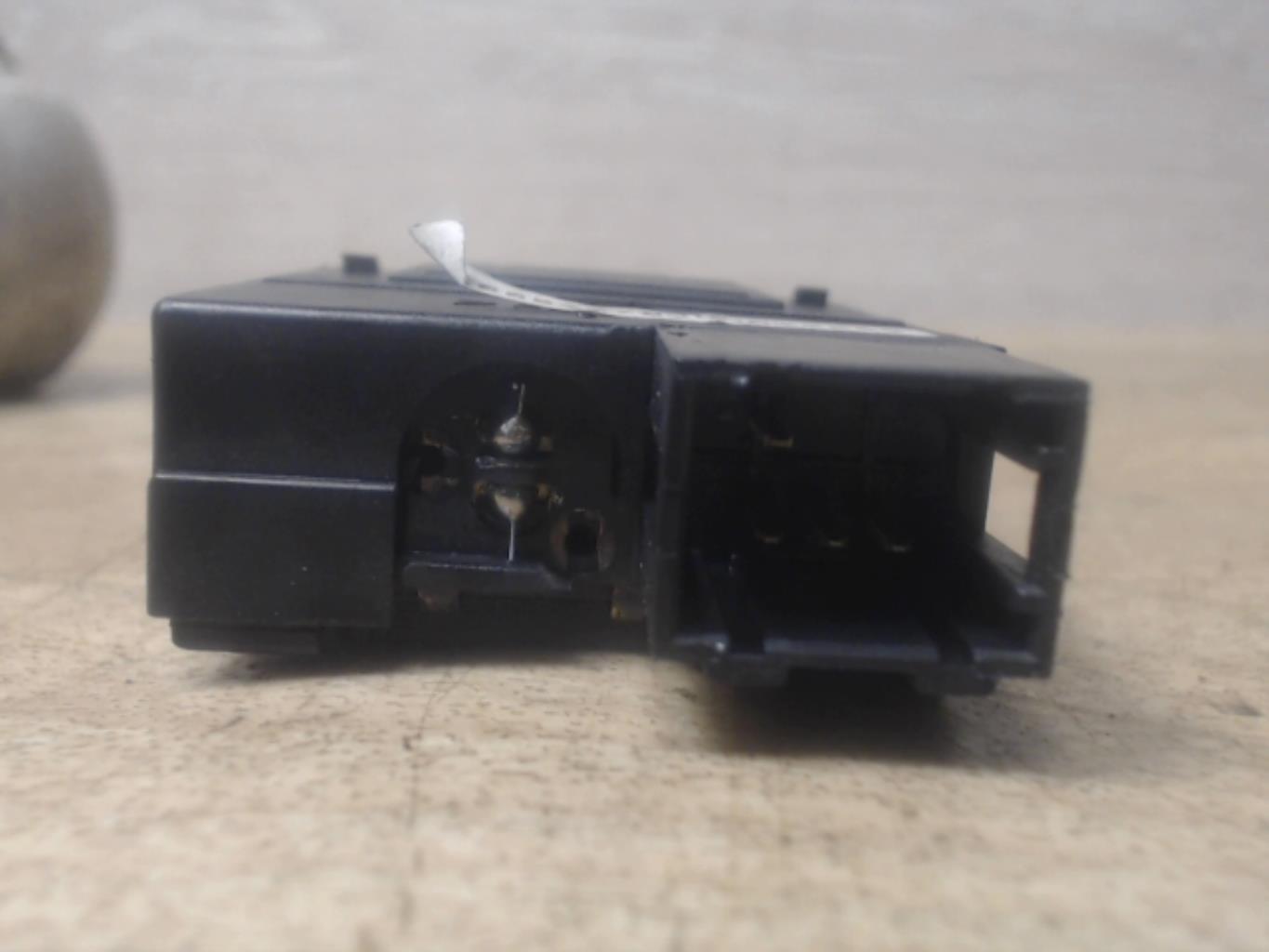 Bouton/Interrupteur RENAULT TWINGO 2 PHASE 1 Essence - 1