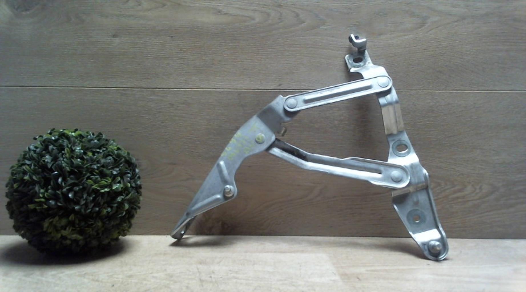 Charniere de capot AUDI TT 1 COUPE Essence - 1