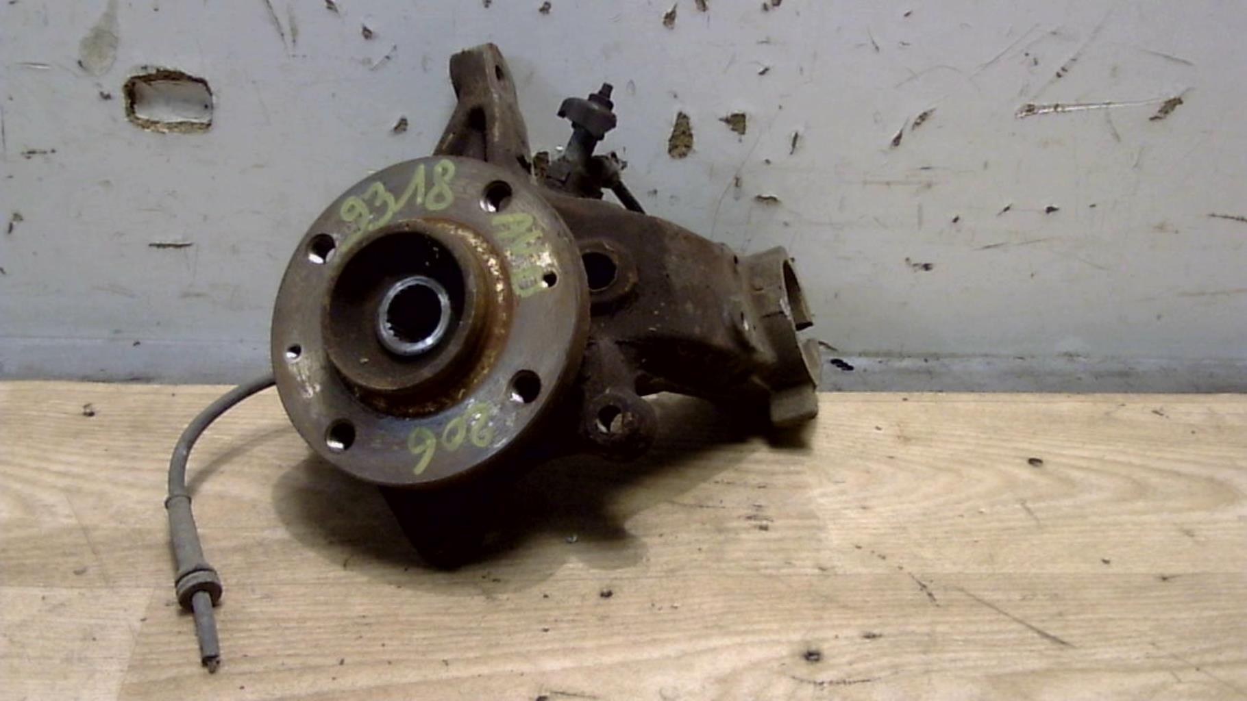 Moyeu avant droit PEUGEOT 206 PHASE 1 Essence - 1
