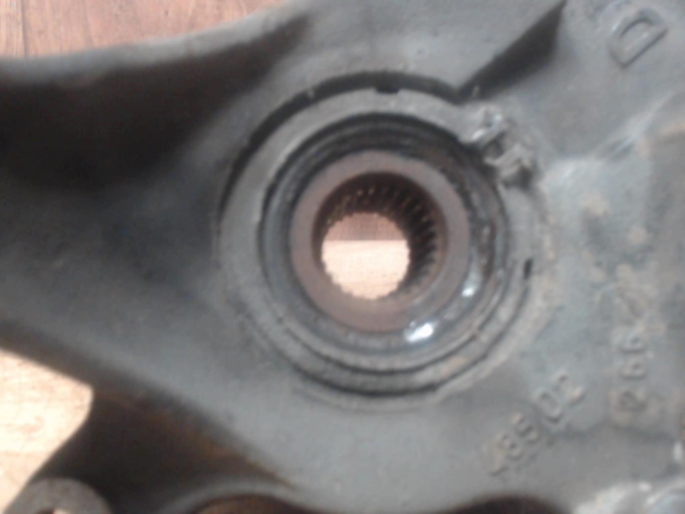 Moyeu avant droit RENAULT LAGUNA 2 PHASE 1 BREAK Diesel - 1