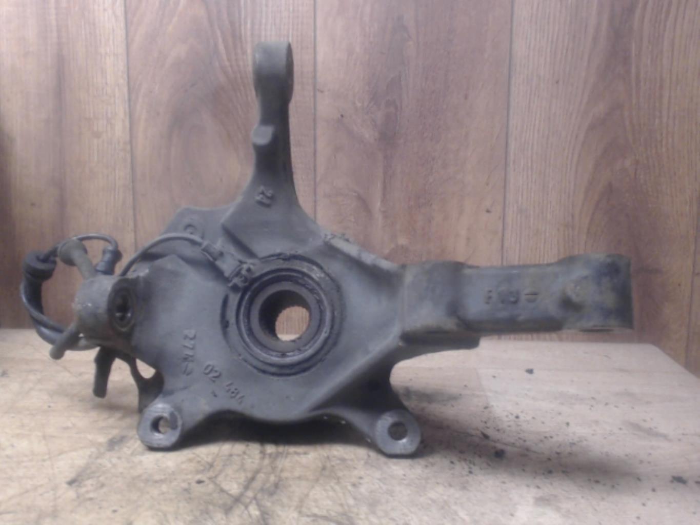 Moyeu avant gauche RENAULT LAGUNA 2 PHASE 1 BREAK Diesel - 1
