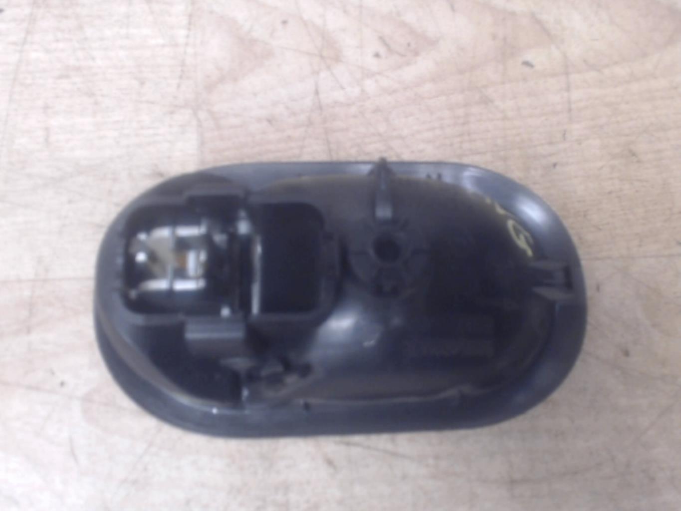 Poignee interieur avant gauche RENAULT TWINGO 2 PHASE 1 Essence - 1