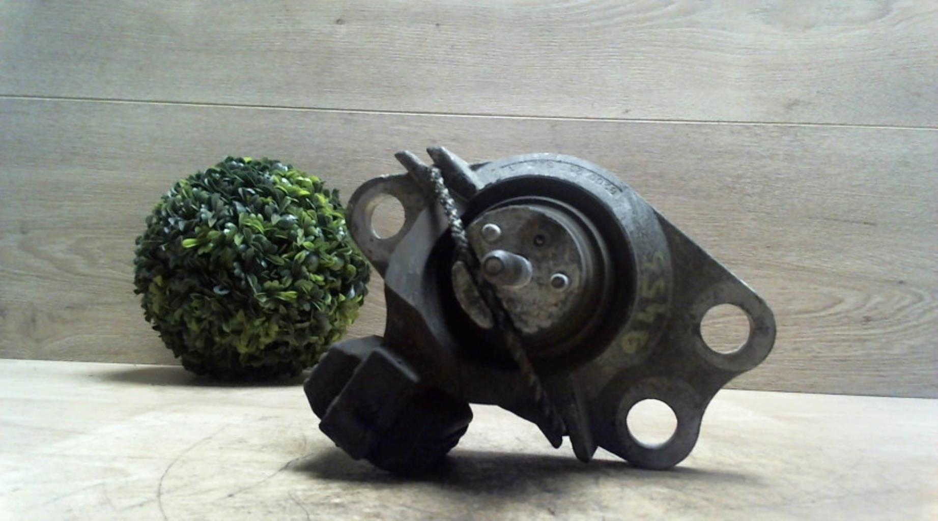 Support moteur droit RENAULT CLIO 2 PHASE 2 Diesel - 1