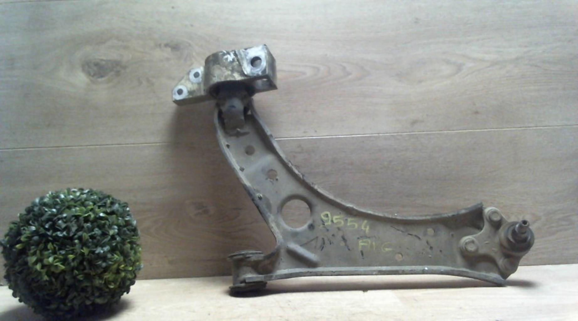 Triangle avant gauche VOLKSWAGEN GOLF 6 Diesel - 1