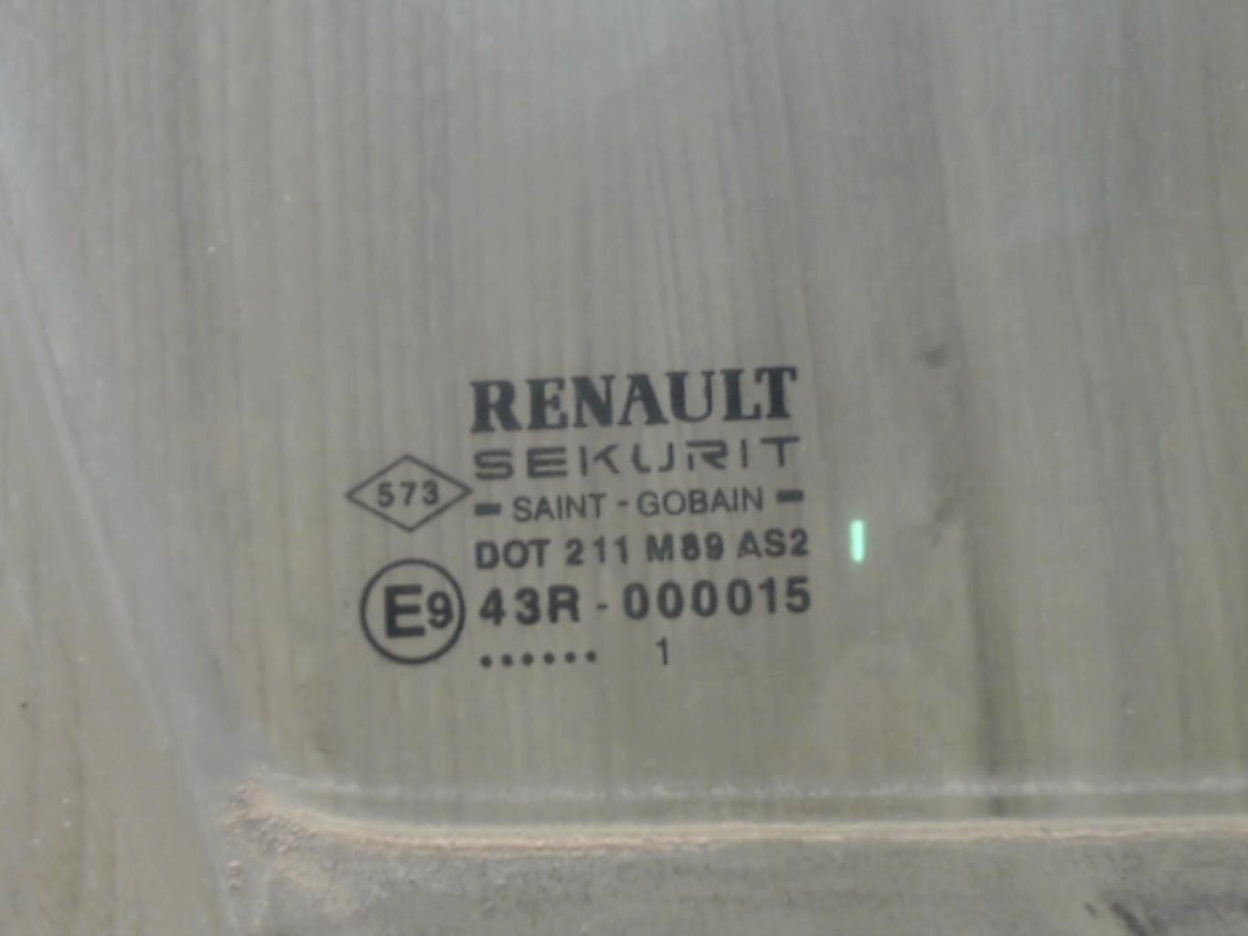 Vitre avant droit RENAULT CLIO 2 PHASE 1 Diesel - 1