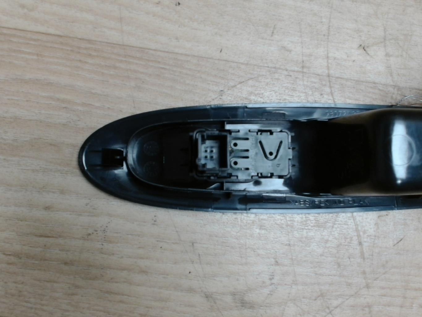Bouton/Interrupteur CITROEN C4 2 PHASE 1 Diesel - 1