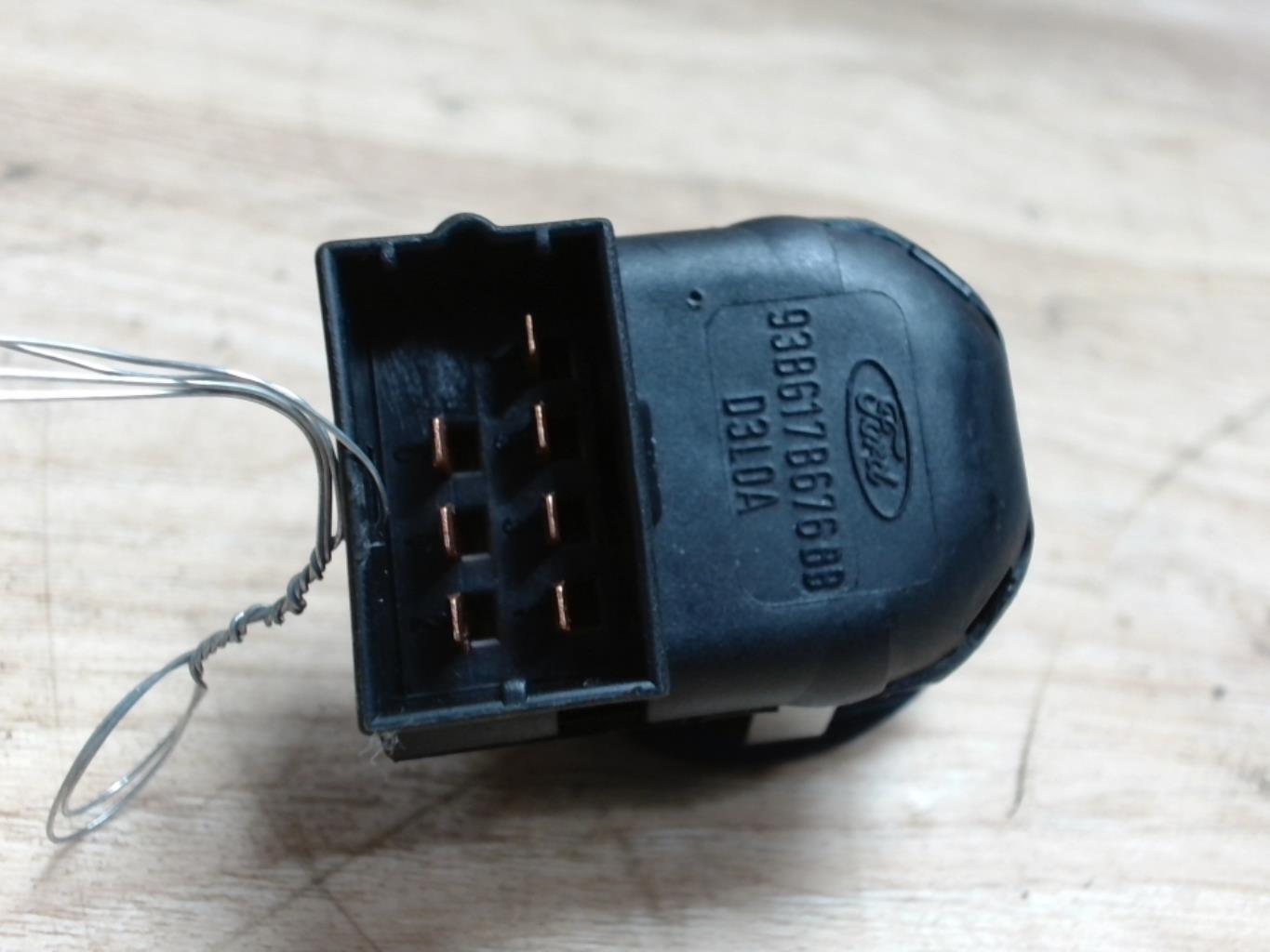 Bouton/Interrupteur FORD FIESTA 6 PHASE 1 Diesel - 1