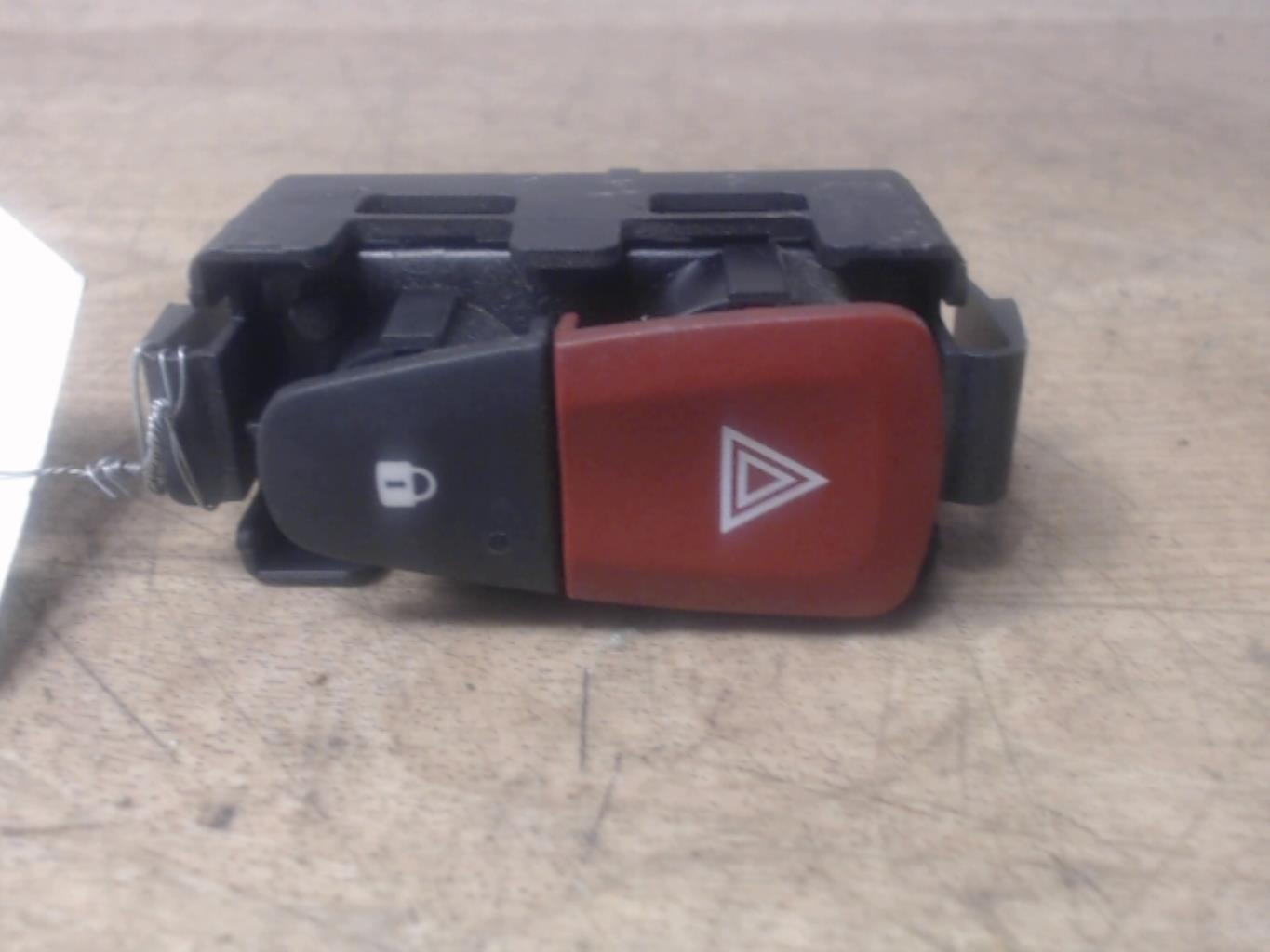 Bouton de warning RENAULT GRAND SCENIC 3 PHASE 1 Diesel - 1