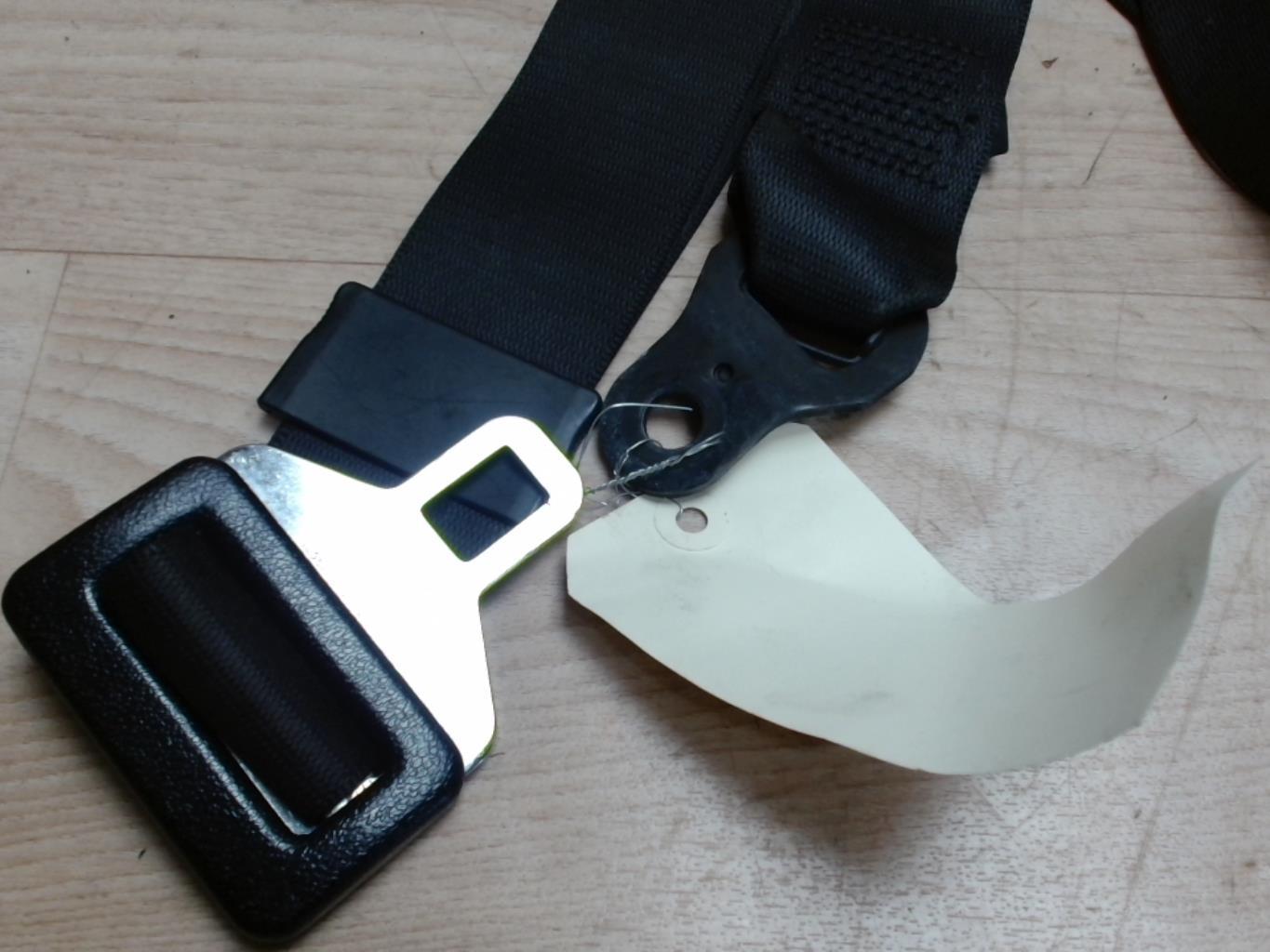 Ceinture arriere centrale BMW SERIE 3 E36 TOURING BREAK Diesel - 1