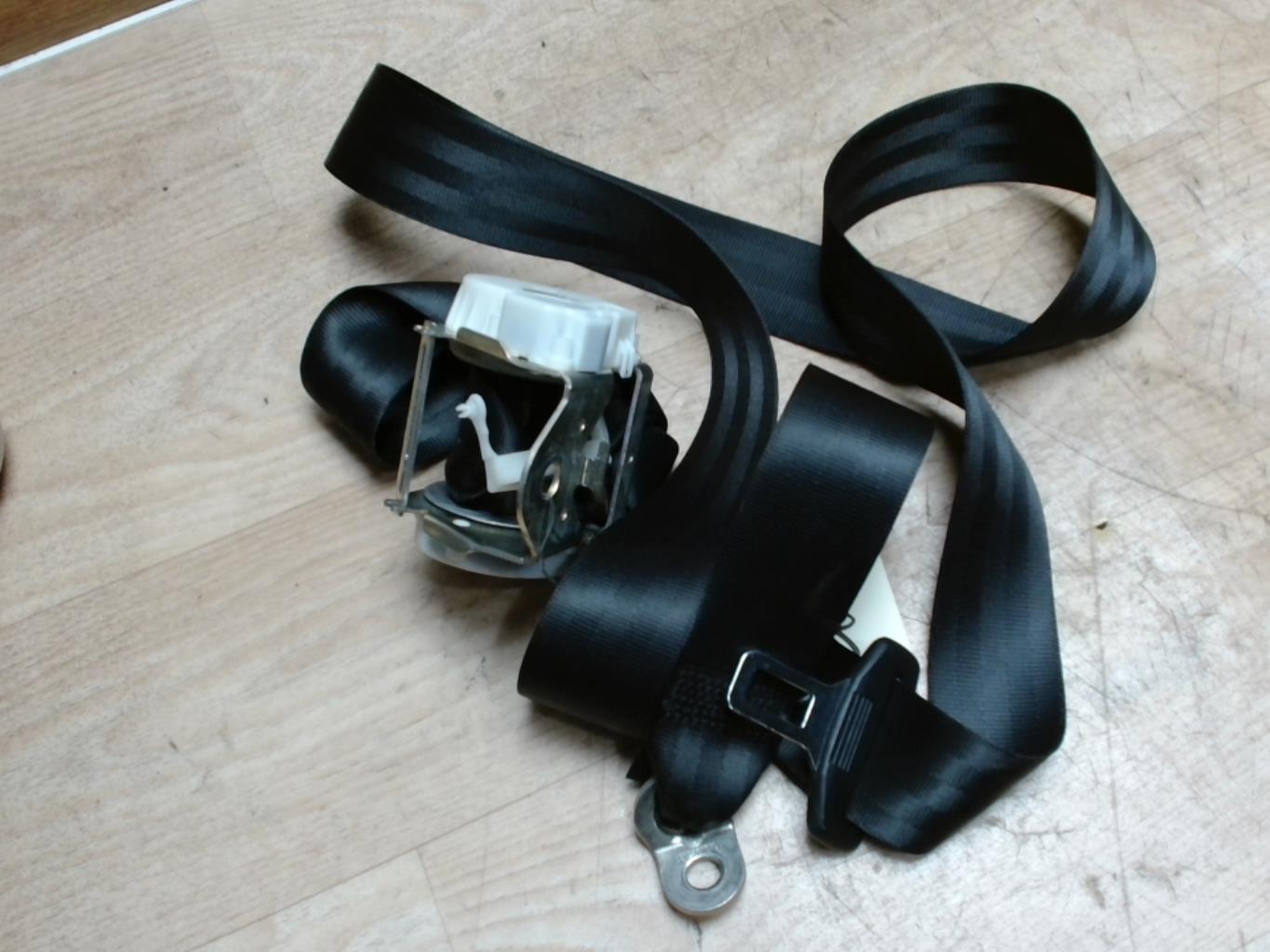 Ceinture arriere droit AUDI A3 2 PHASE 1 Diesel - 1