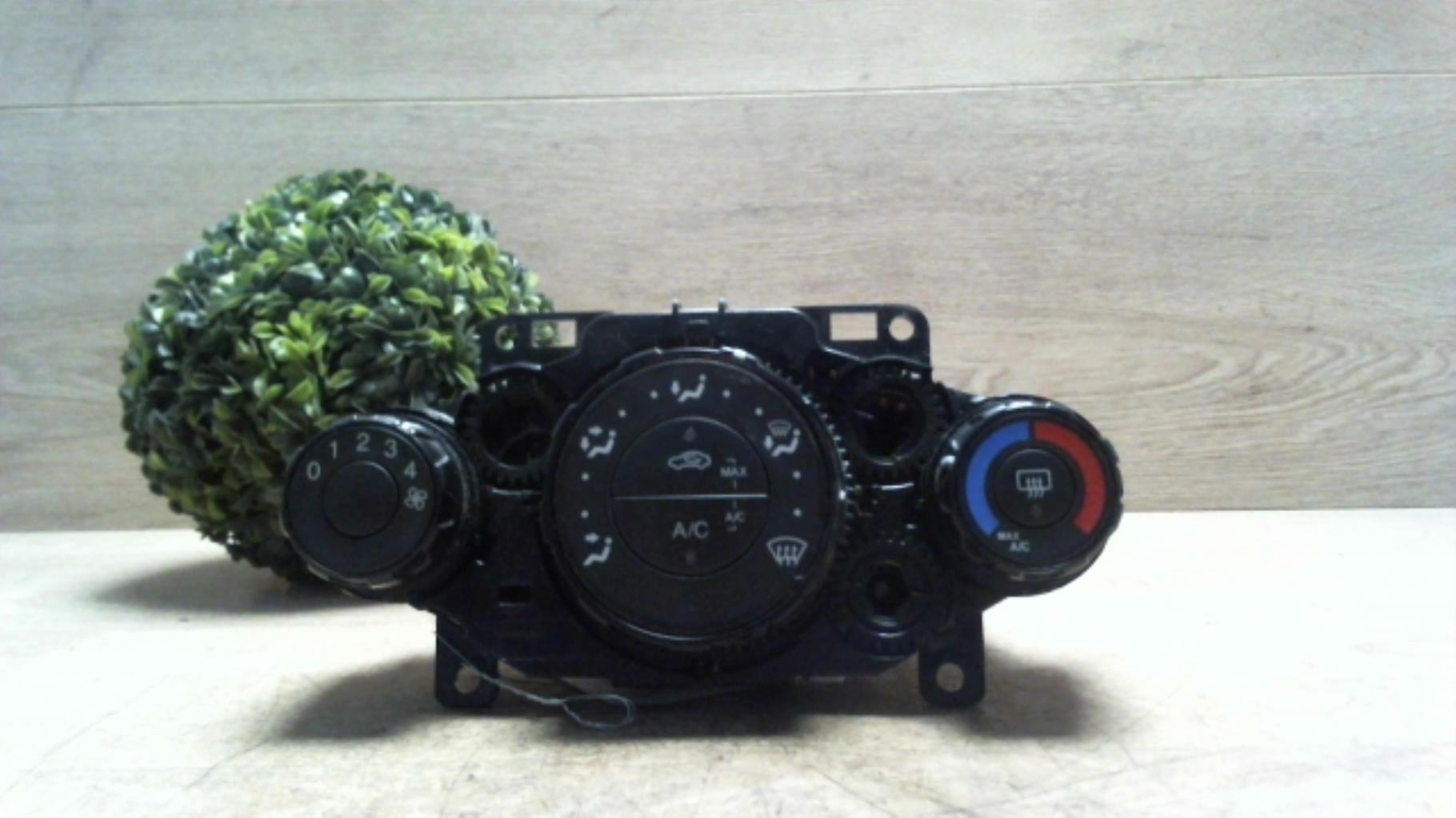 Commande chauffage FORD FIESTA 6 PHASE 1 Diesel - 1