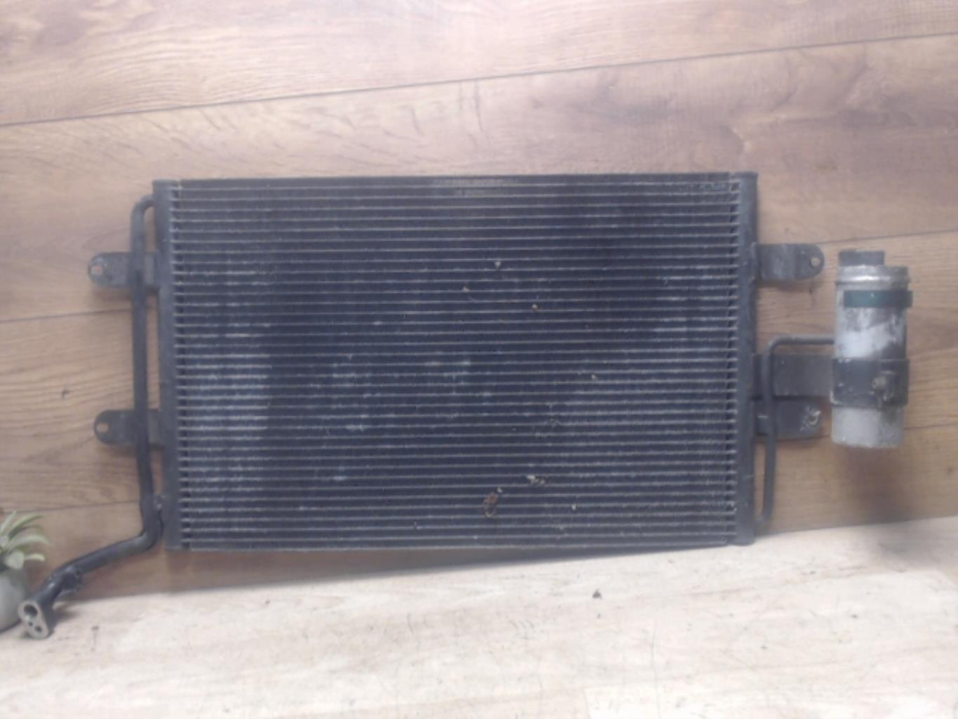 Condenseur de clim VOLKSWAGEN GOLF 4 Essence - 1