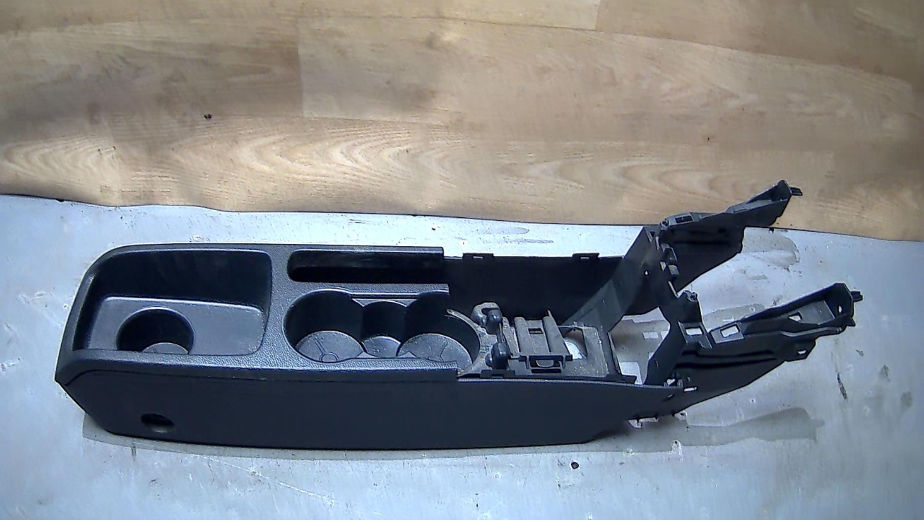 Console central (interieur plastique) FORD FIESTA 6 PHASE 1 Diesel - 1