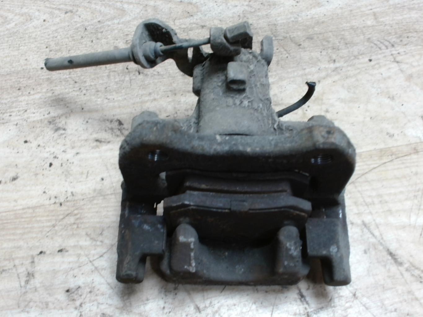 Etrier avant droit (freinage) RENAULT CLIO 3 PHASE 1 Diesel - 1
