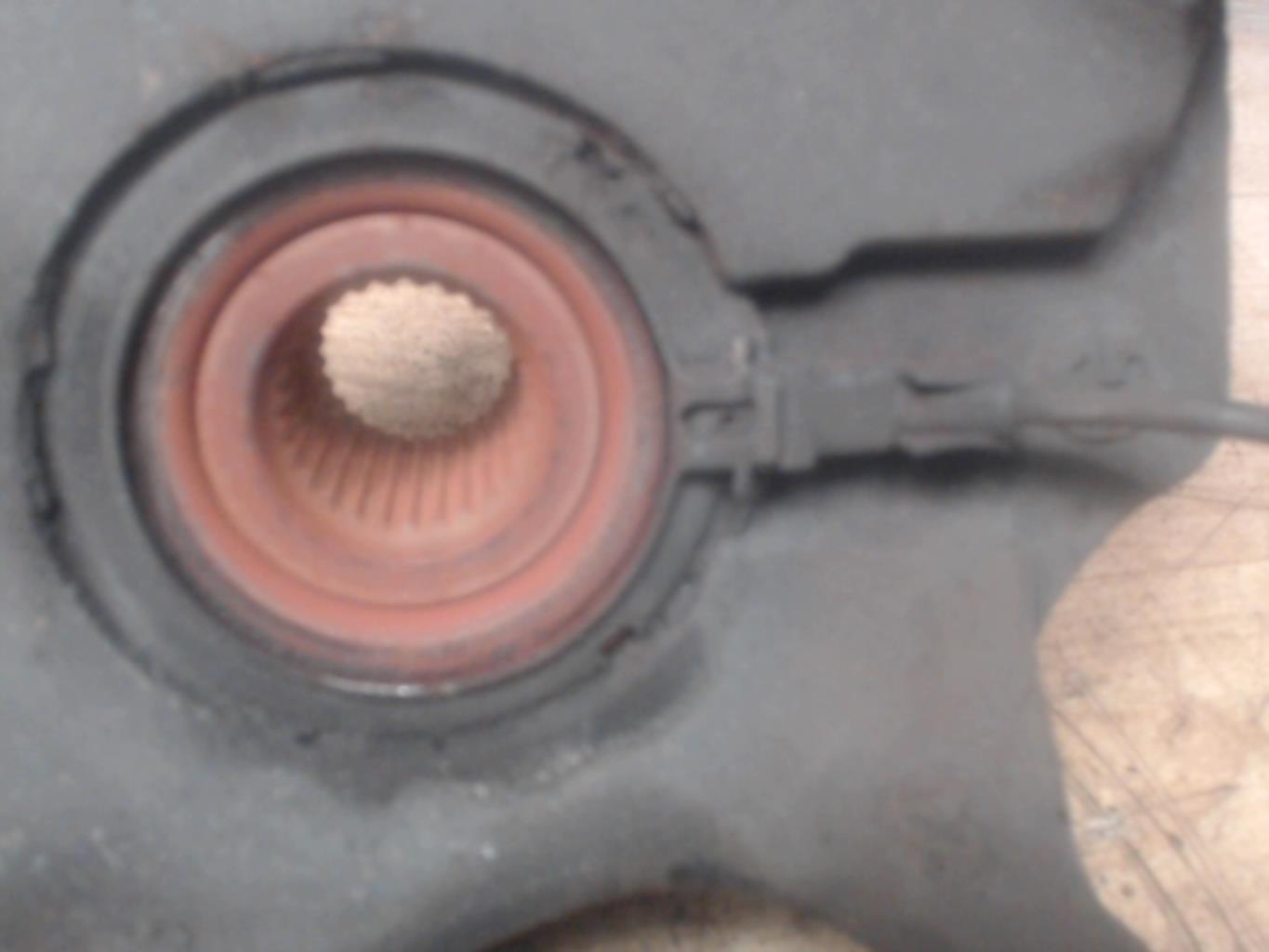 Moyeu avant gauche RENAULT LAGUNA 2 PHASE 1 Diesel - 1