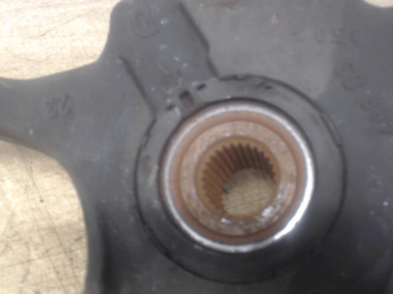 Moyeu avant gauche RENAULT LAGUNA 2 PHASE 1 Diesel - 1