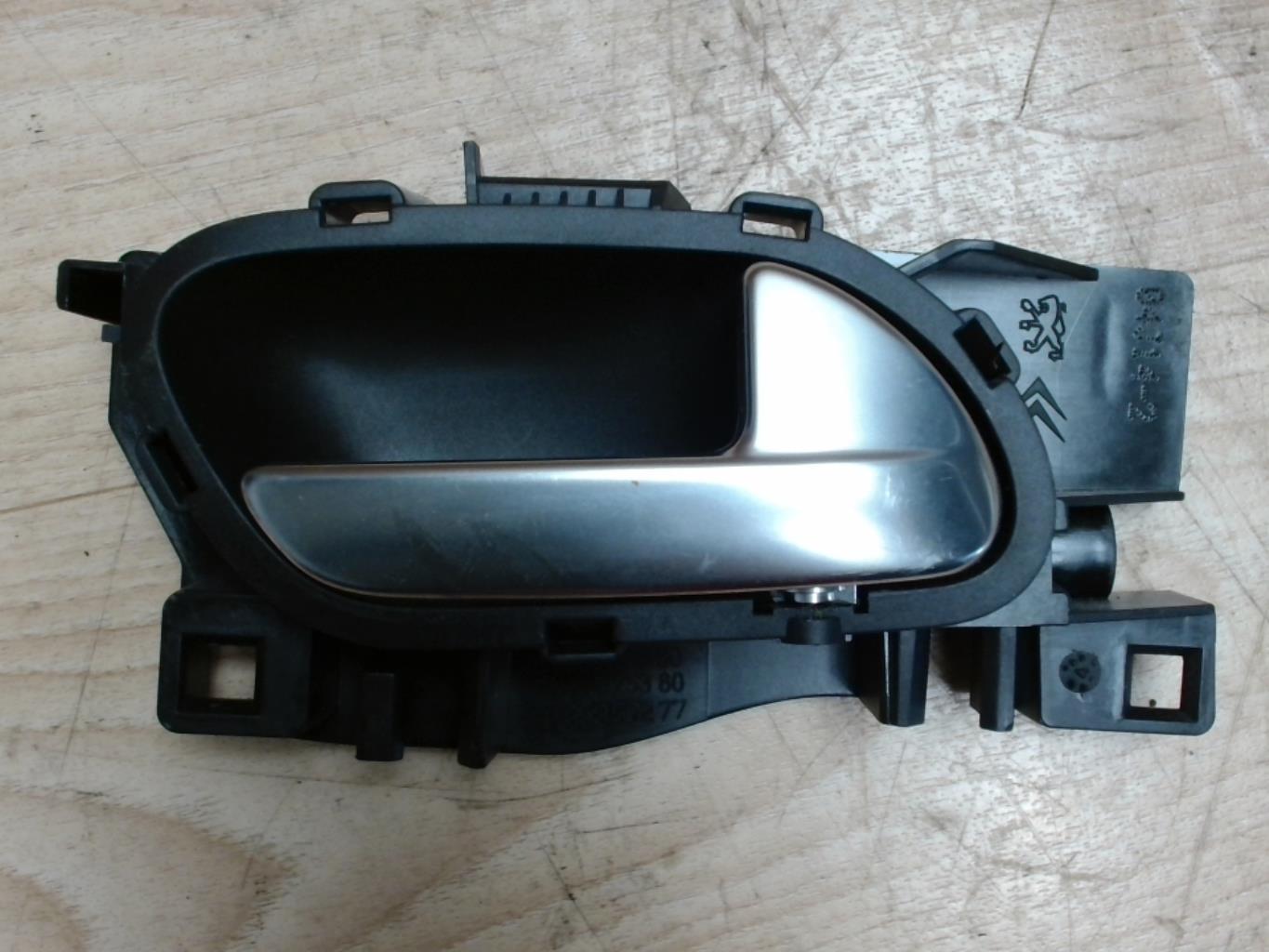 Poignee interieur avant droit CITROEN C4 2 PHASE 1 Diesel - 1