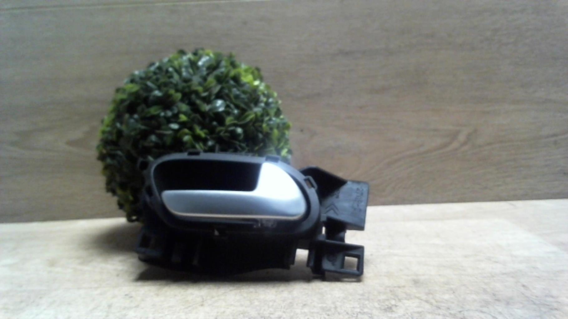 Poignee interieur avant droit CITROEN C5 2 Diesel - 1