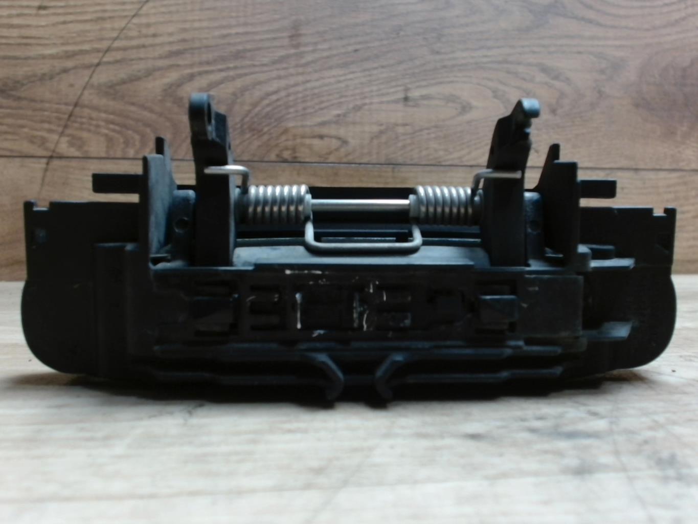 Poignee porte avant droit AUDI A3 2 PHASE 1 Diesel - 1