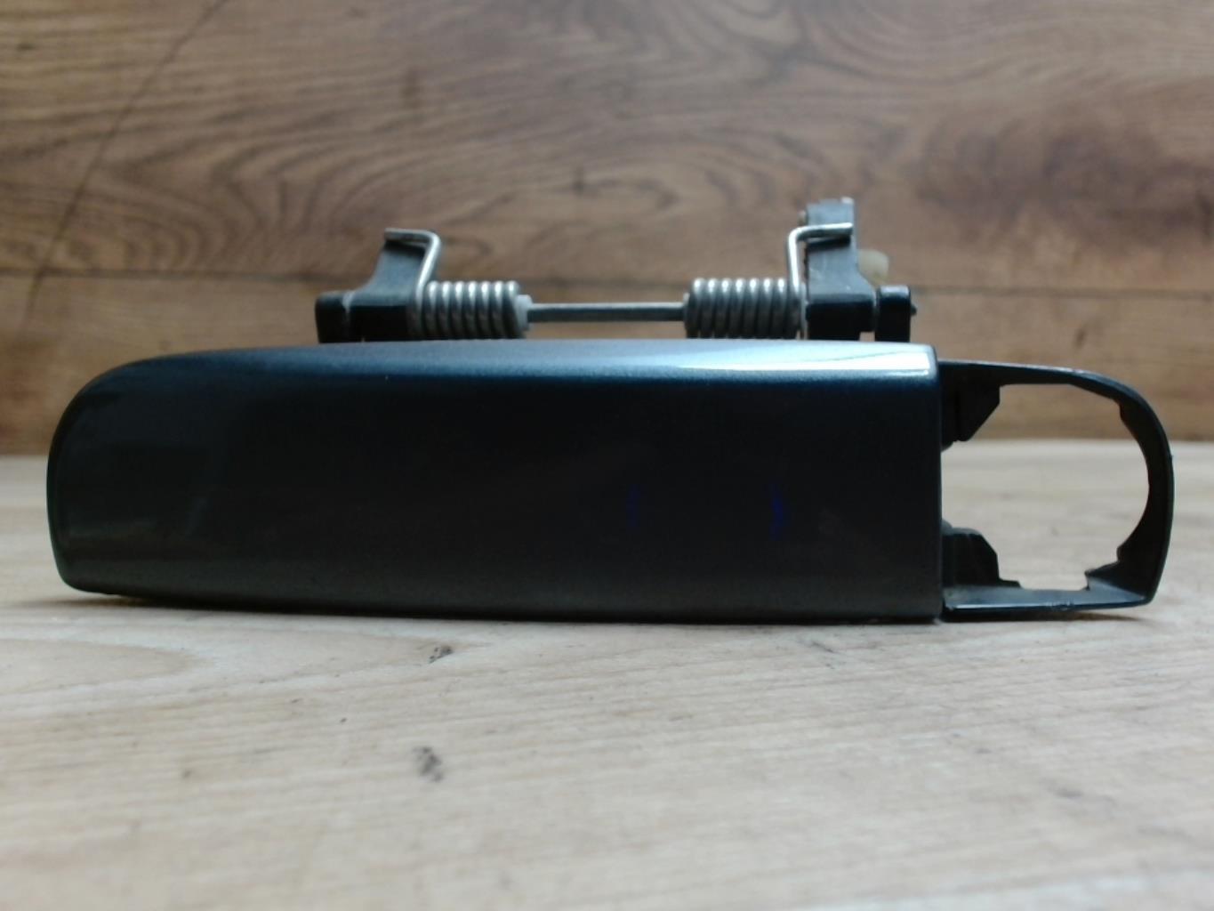 Poignee porte avant droit AUDI A3 2 PHASE 1 Diesel - 1