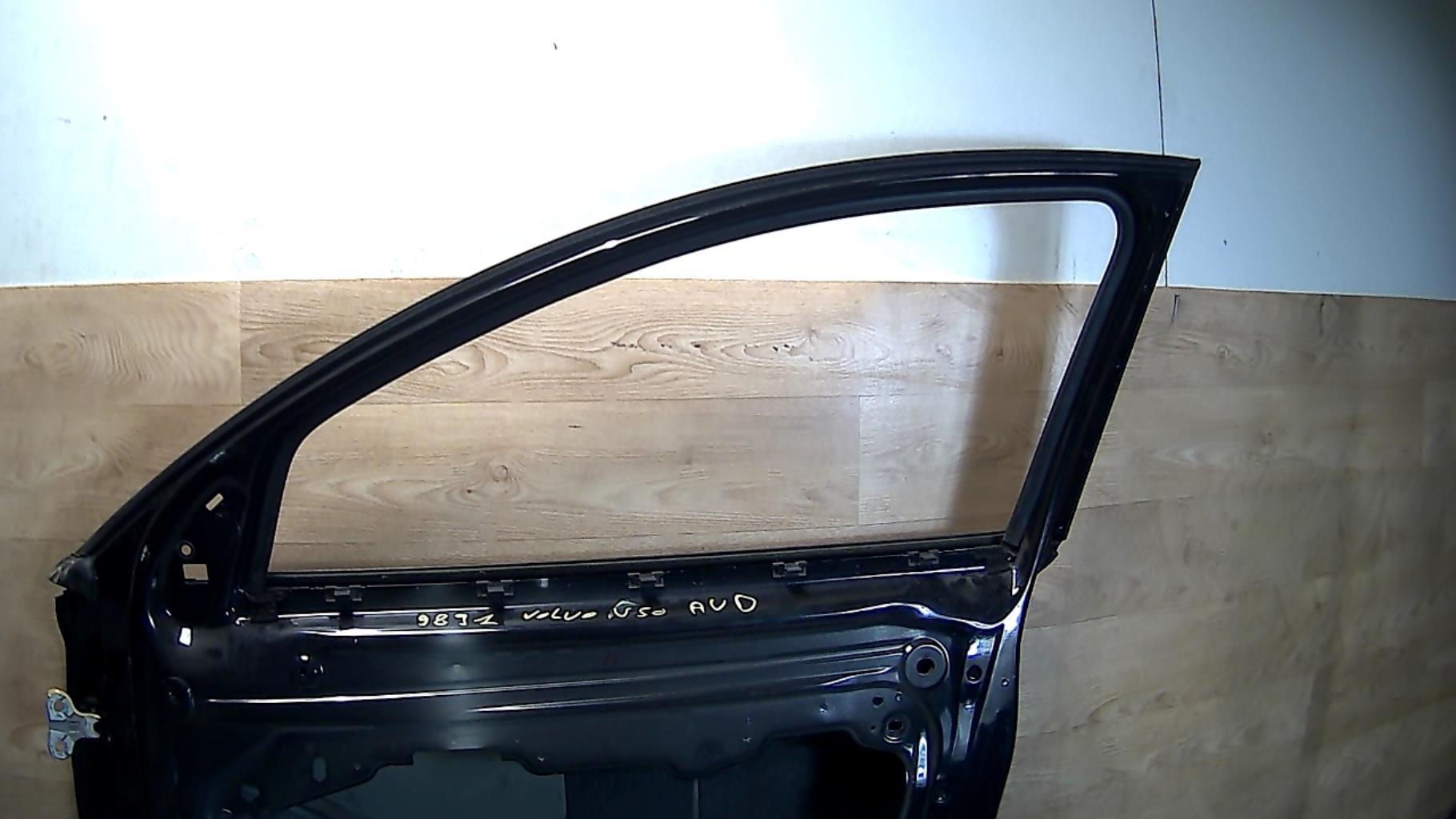 Porte avant droit VOLVO V 50 PHASE 1 BREAK Diesel - 1