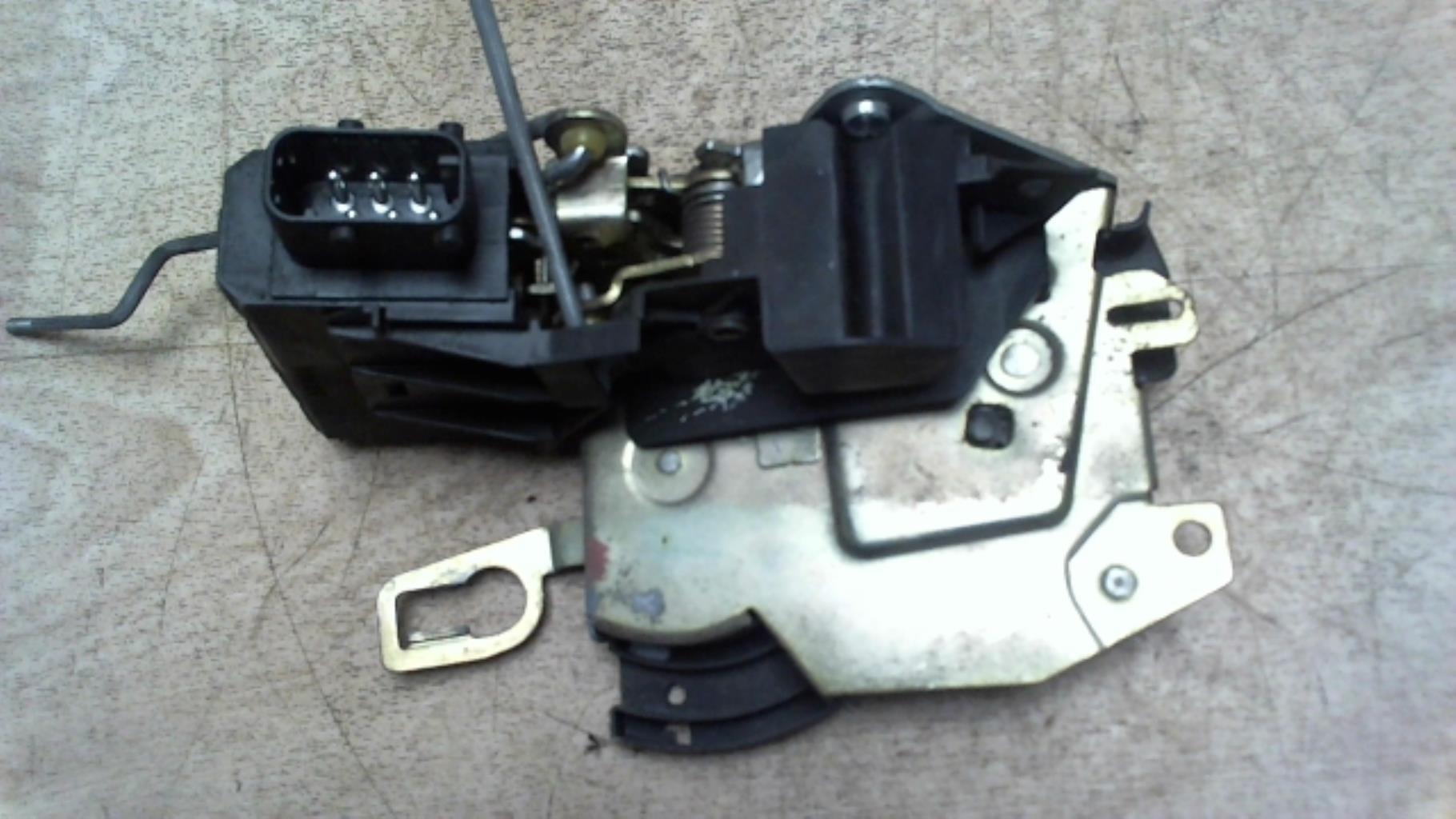 Serrure avant droit BMW SERIE 3 E36 TOURING BREAK Diesel - 1
