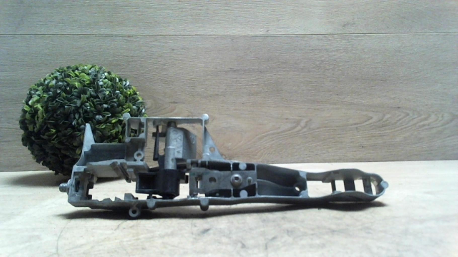 Support poignee porte arriere gauche CITROEN C5 2 Diesel - 1