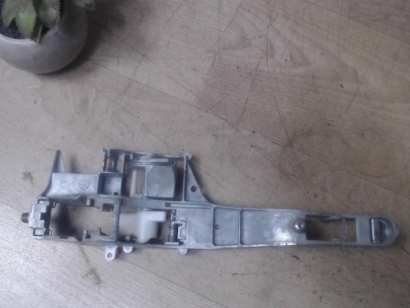 Support poignee porte avant droite CITROEN BERLINGO 2 PHASE 2 Diesel - 1