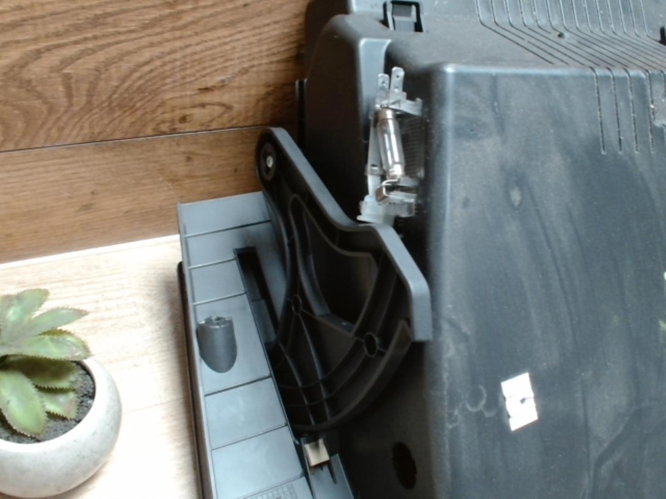 Boite a gants OPEL ASTRA H PHASE 2 Diesel - 1