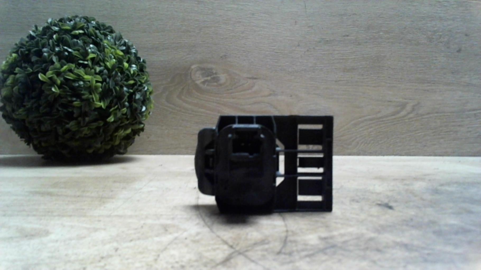 Bouton/Interrupteur PEUGEOT 407 PHASE 1 Diesel - 1