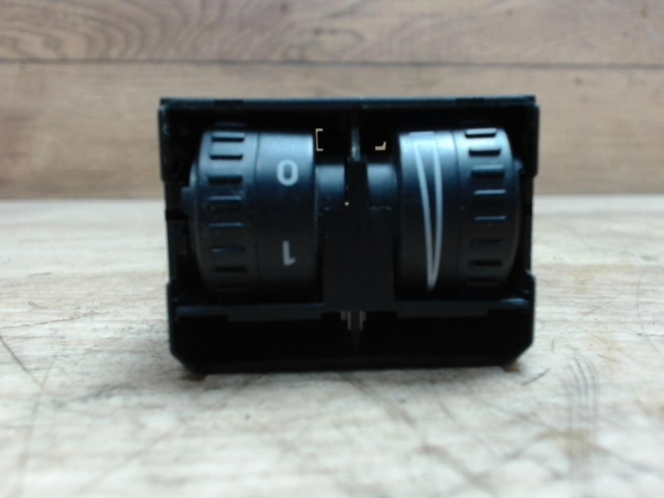 Bouton/Interrupteur VOLKSWAGEN TOURAN 1 PHASE 2 Diesel - 1