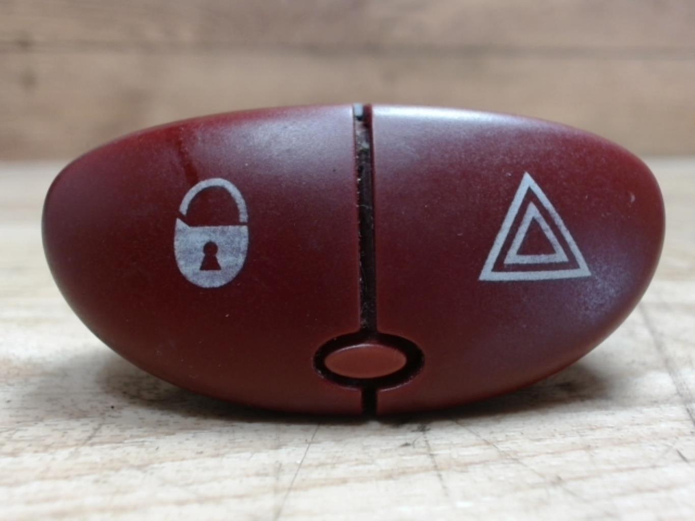 Bouton de warning CITROEN XSARA PICASSO PHASE 2 Diesel - 1
