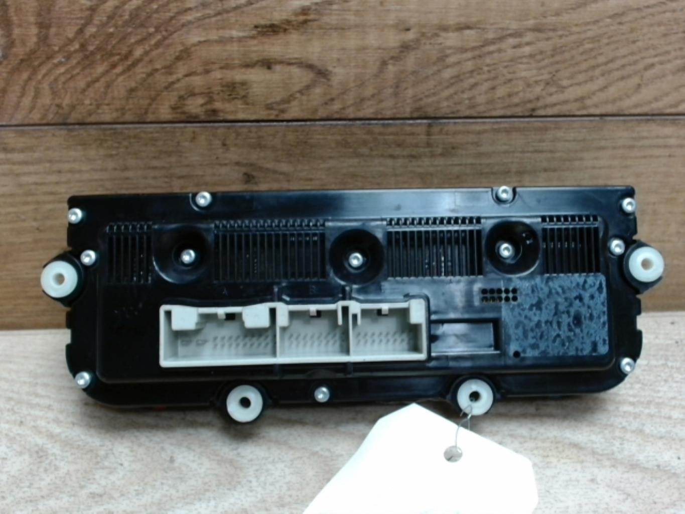 Commande chauffage VOLKSWAGEN GOLF 5 Diesel - 1