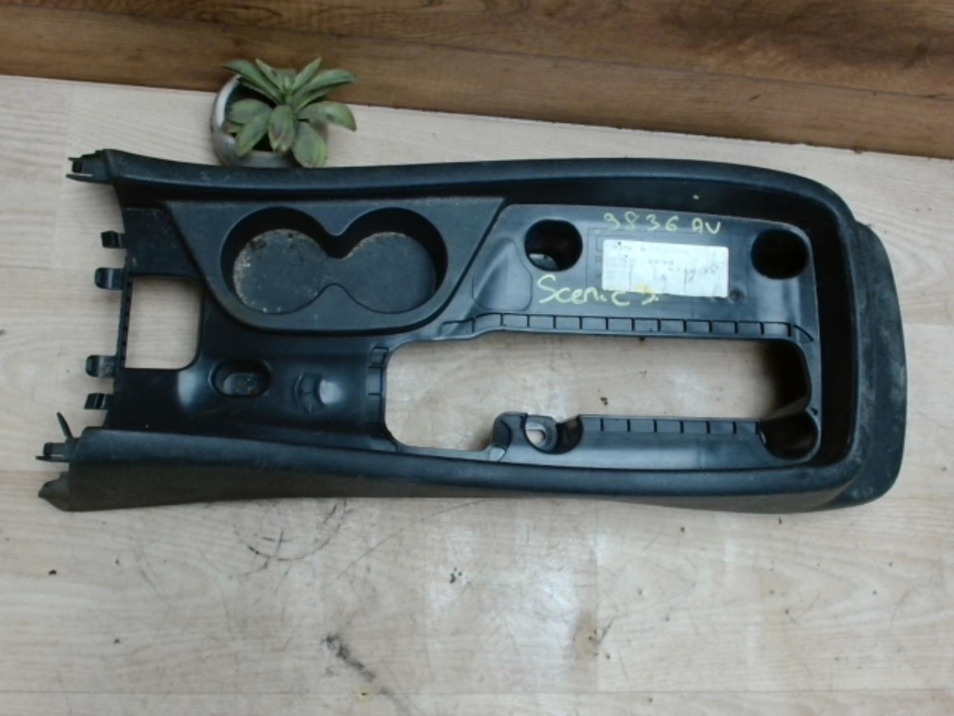 Console central (interieur plastique) RENAULT GRAND SCENIC 3 PHASE 1 Diesel - 1