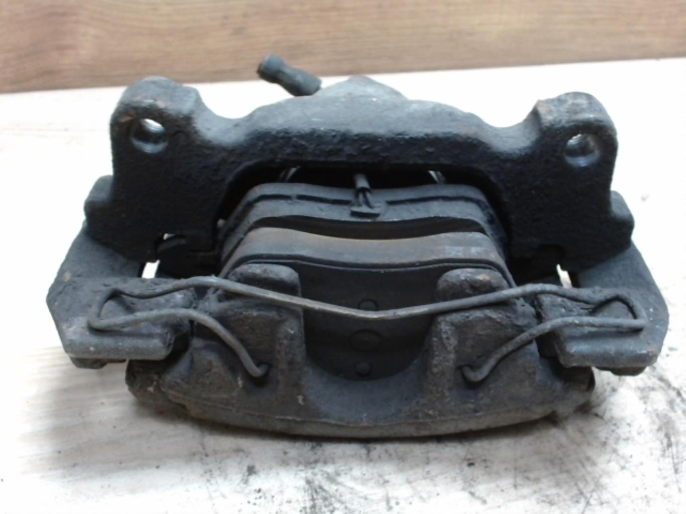Etrier avant gauche (freinage) AUDI A3 2 PHASE 1 Diesel - 1
