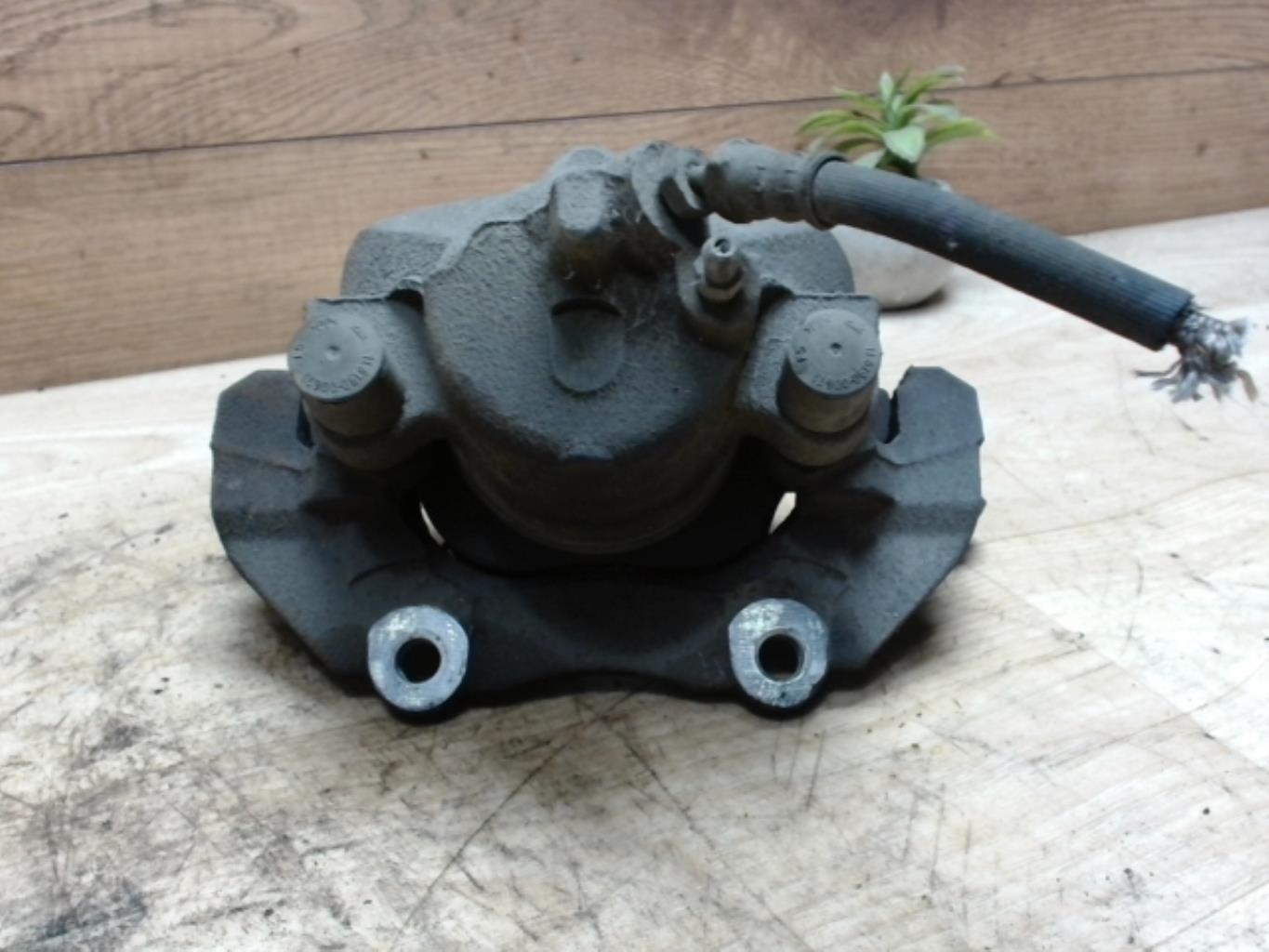 Etrier avant droit (freinage) MAZDA 5 1 PHASE 1 Diesel - 1