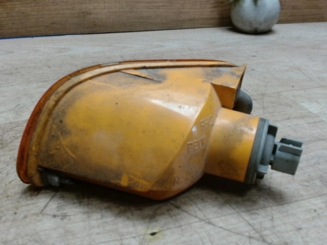 Optique avant secondaire droit (feux)(clignotant) FORD FOCUS 1 BREAK Diesel - 1