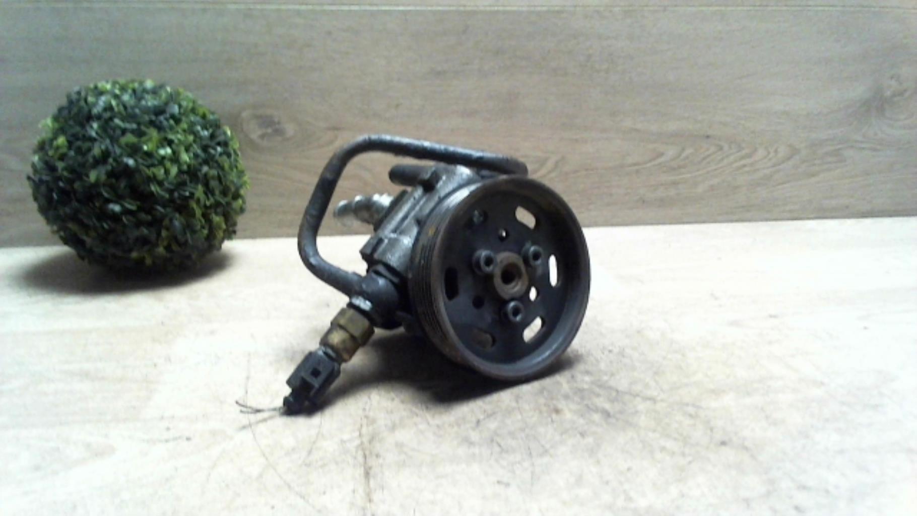 Pompe de direction AUDI TT 1 COUPE Essence - 1