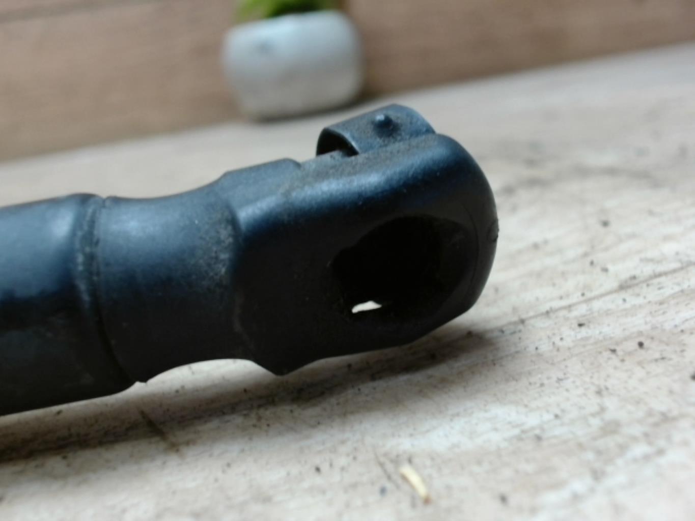 Verin de capot VOLKSWAGEN POLO 4 PHASE 1 Diesel - 1
