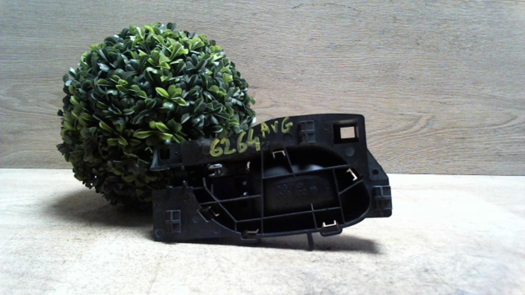 Poignee interieur avant gauche RENAULT SCENIC 2 PHASE 1 Diesel - 1
